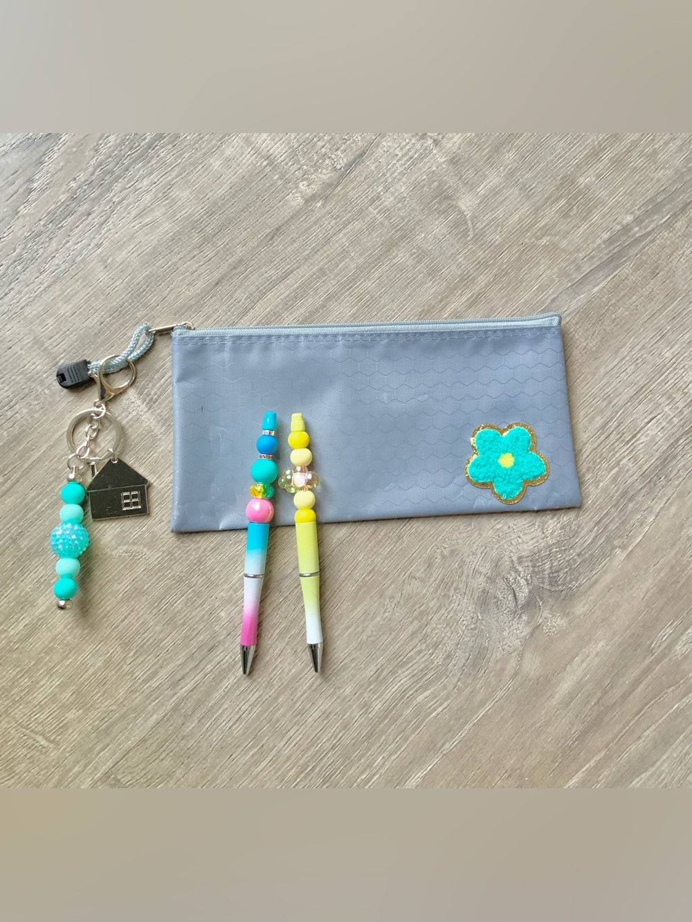 NEW📚 Hand Crafted Beaded Pens & Bag Charm w/ Pouch Set OS